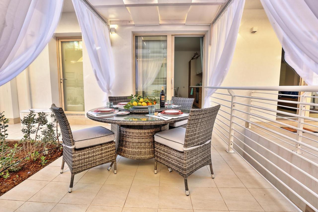 הוילה אבולה La Residenza Del Lido Pantanello מראה חיצוני תמונה