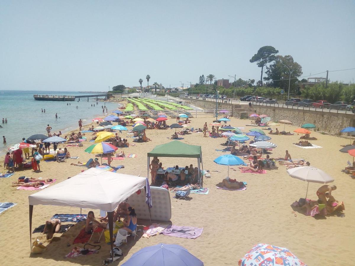 הוילה אבולה La Residenza Del Lido Pantanello מראה חיצוני תמונה
